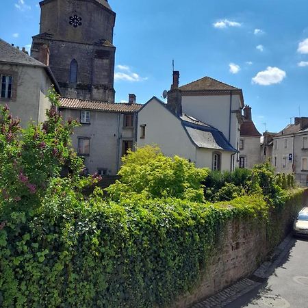 Maison En Ville Avec Terrasse Ensoleillee Et Wi-Fi Magnac-Laval Bagian luar foto