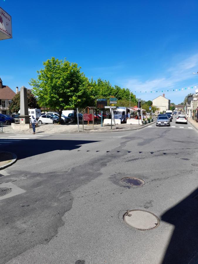 Maison En Ville Avec Terrasse Ensoleillee Et Wi-Fi Magnac-Laval Bagian luar foto