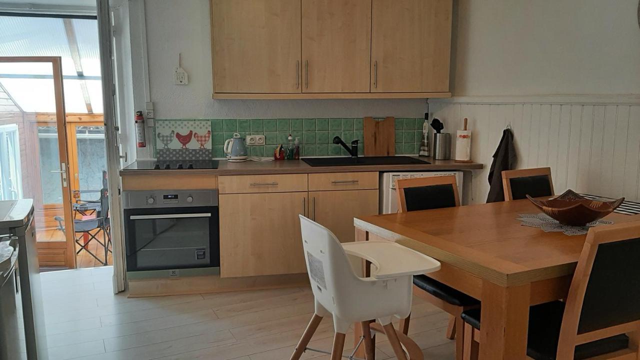 Maison En Ville Avec Terrasse Ensoleillee Et Wi-Fi Magnac-Laval Bagian luar foto
