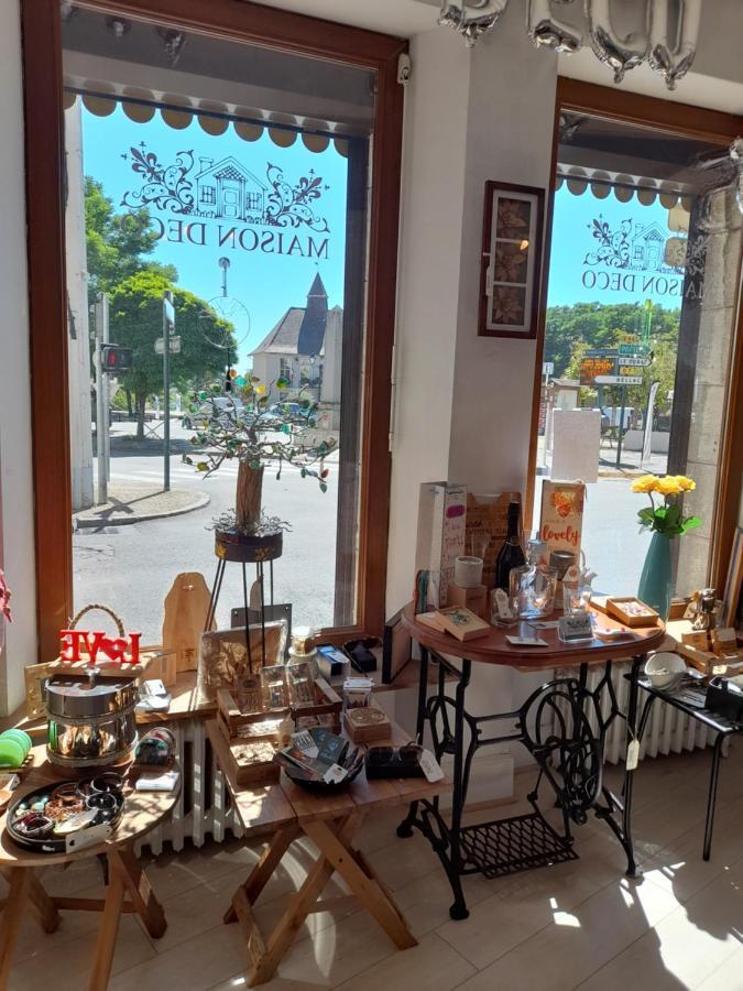 Maison En Ville Avec Terrasse Ensoleillee Et Wi-Fi Magnac-Laval Bagian luar foto