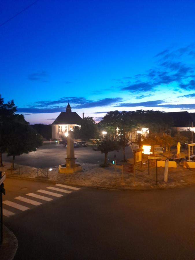 Maison En Ville Avec Terrasse Ensoleillee Et Wi-Fi Magnac-Laval Bagian luar foto