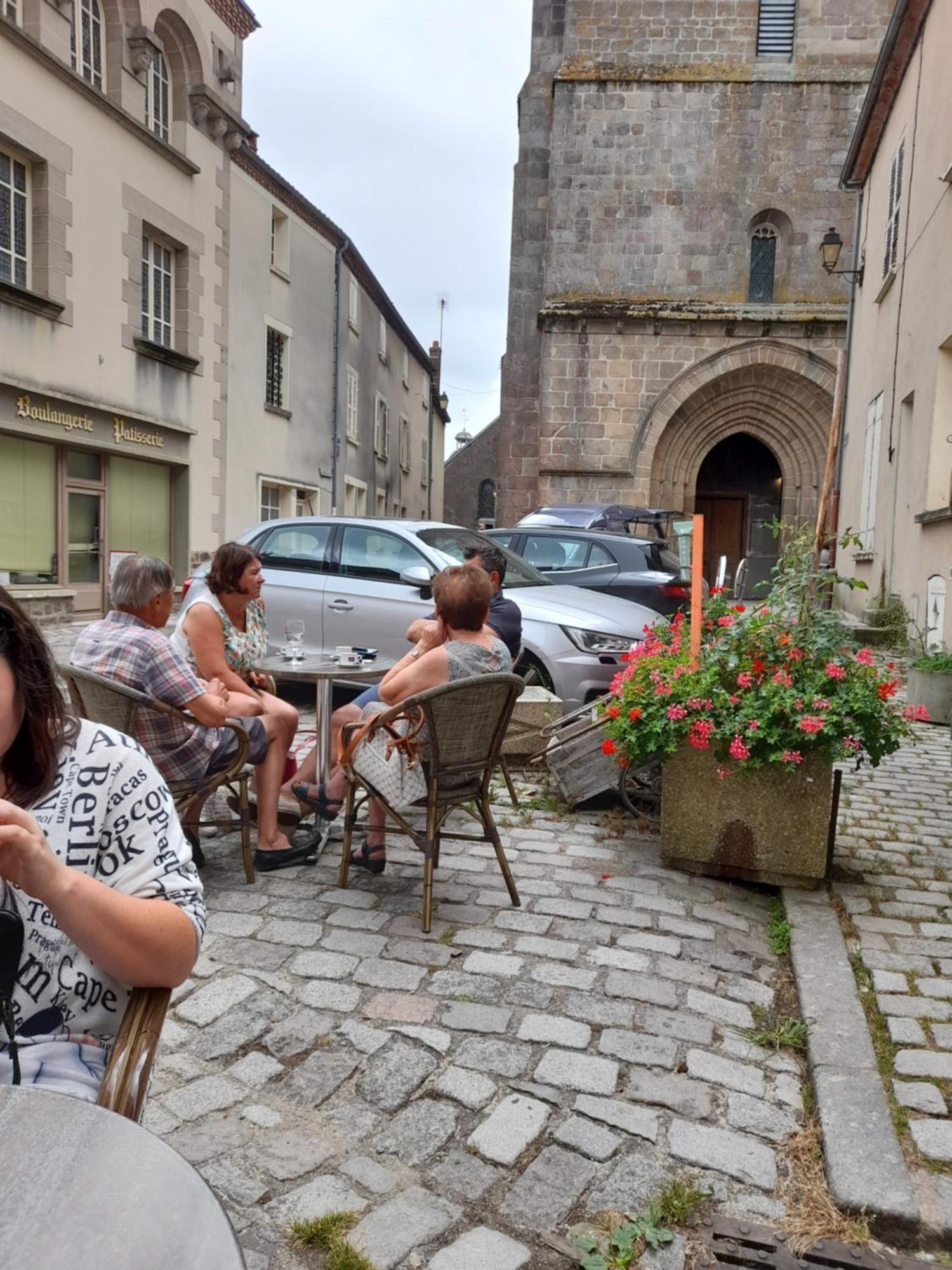 Maison En Ville Avec Terrasse Ensoleillee Et Wi-Fi Magnac-Laval Bagian luar foto