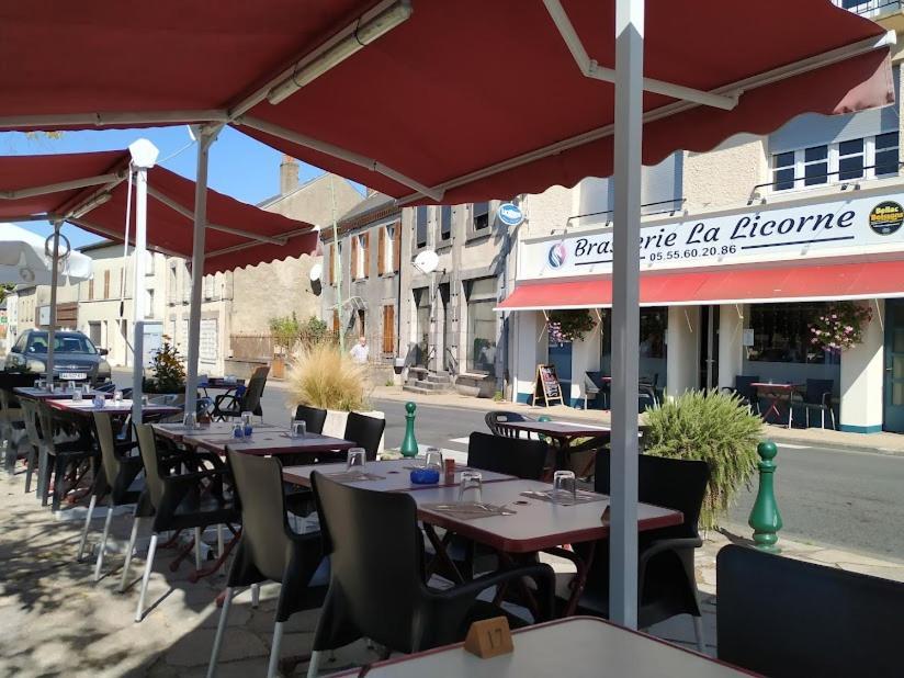 Maison En Ville Avec Terrasse Ensoleillee Et Wi-Fi Magnac-Laval Bagian luar foto