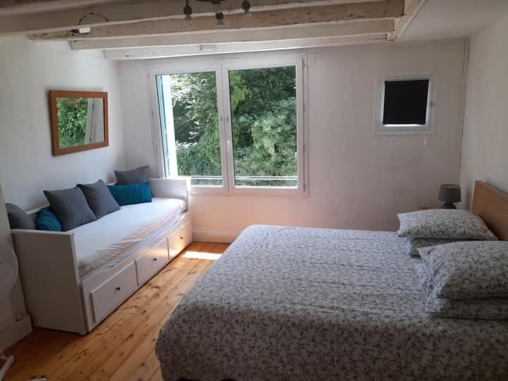 Maison En Ville Avec Terrasse Ensoleillee Et Wi-Fi Magnac-Laval Bagian luar foto